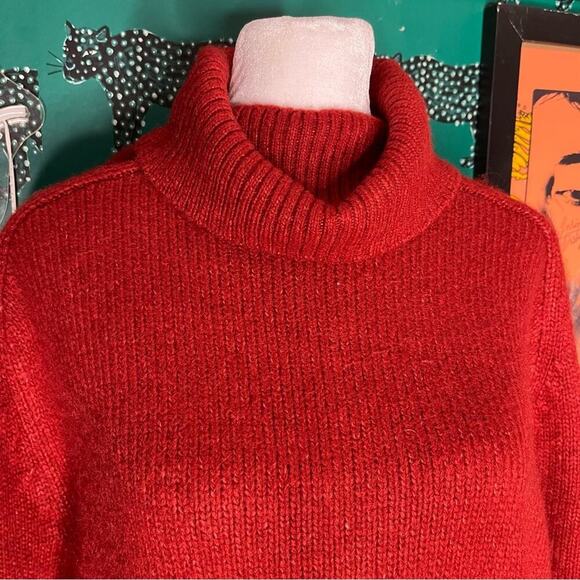 NWT Abercrombie & Fitch Oversized Red Knit Turtle Neck Sweater Size M - Picture 2 of 11